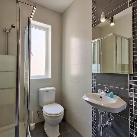 Appartement Seaviews With Jacuzzi Sliema