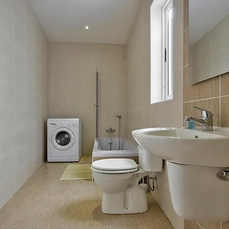 Seaviews With Jacuzzi Appartement