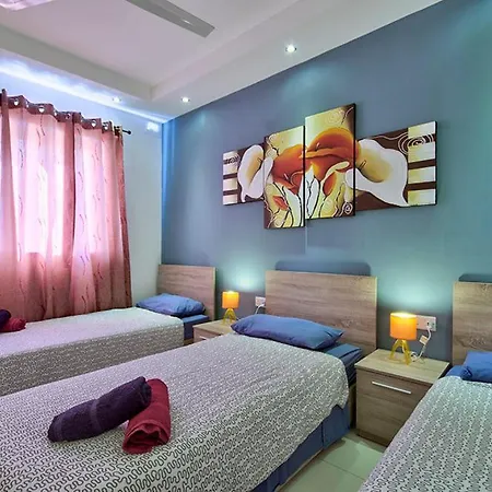 Seaviews With Jacuzzi Appartement Sliema